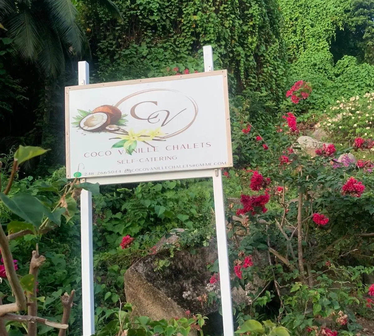 Apartment Coco Vanille Chalets Takamaka Seychelles